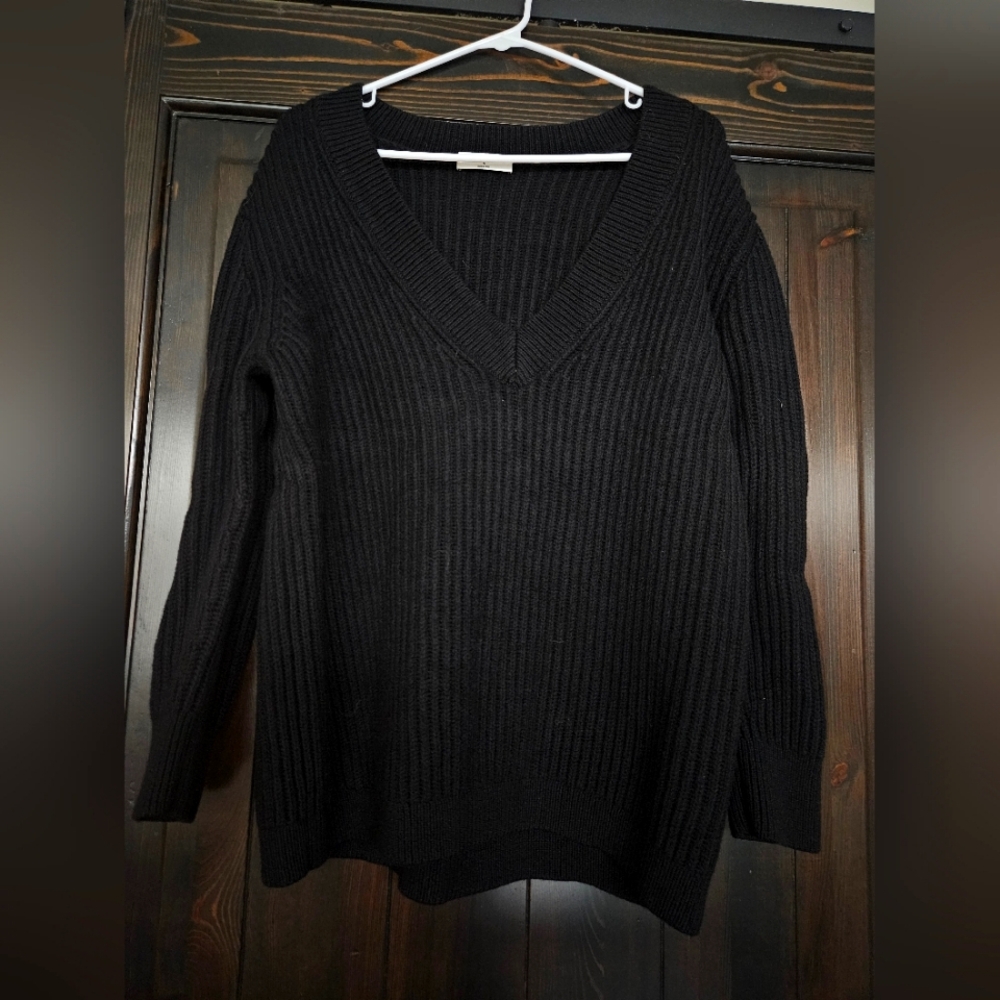 Aritzia Black Ribbed V-Neck Sweater